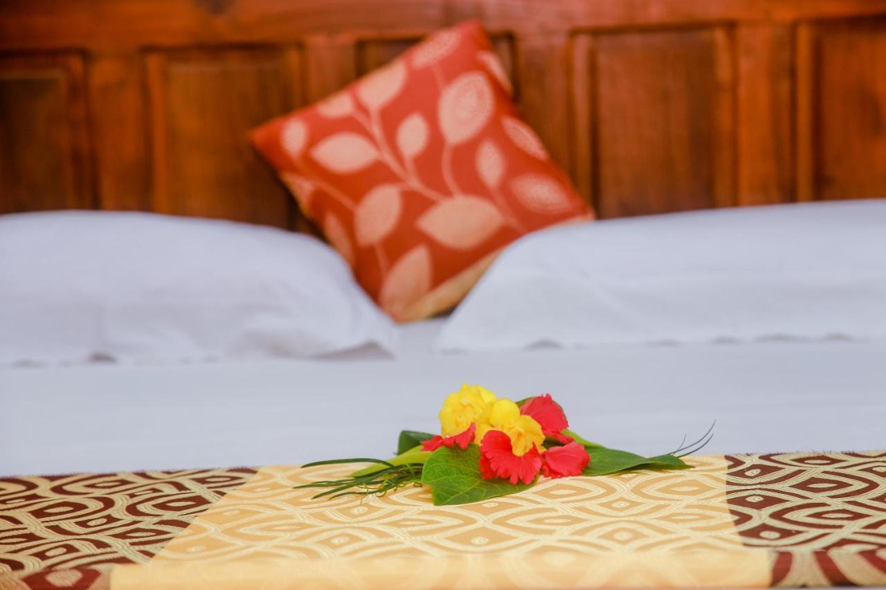 Ranjith Guest Hotel Mirissa Buitenkant foto